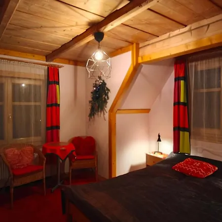 Pod Jodla בית אירוח פורונין